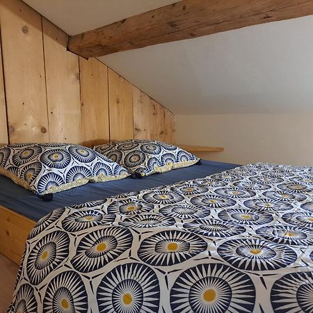 Studio Meuble Proche Conseil Departemental Du Jura Lons-le-Saunier Extérieur photo