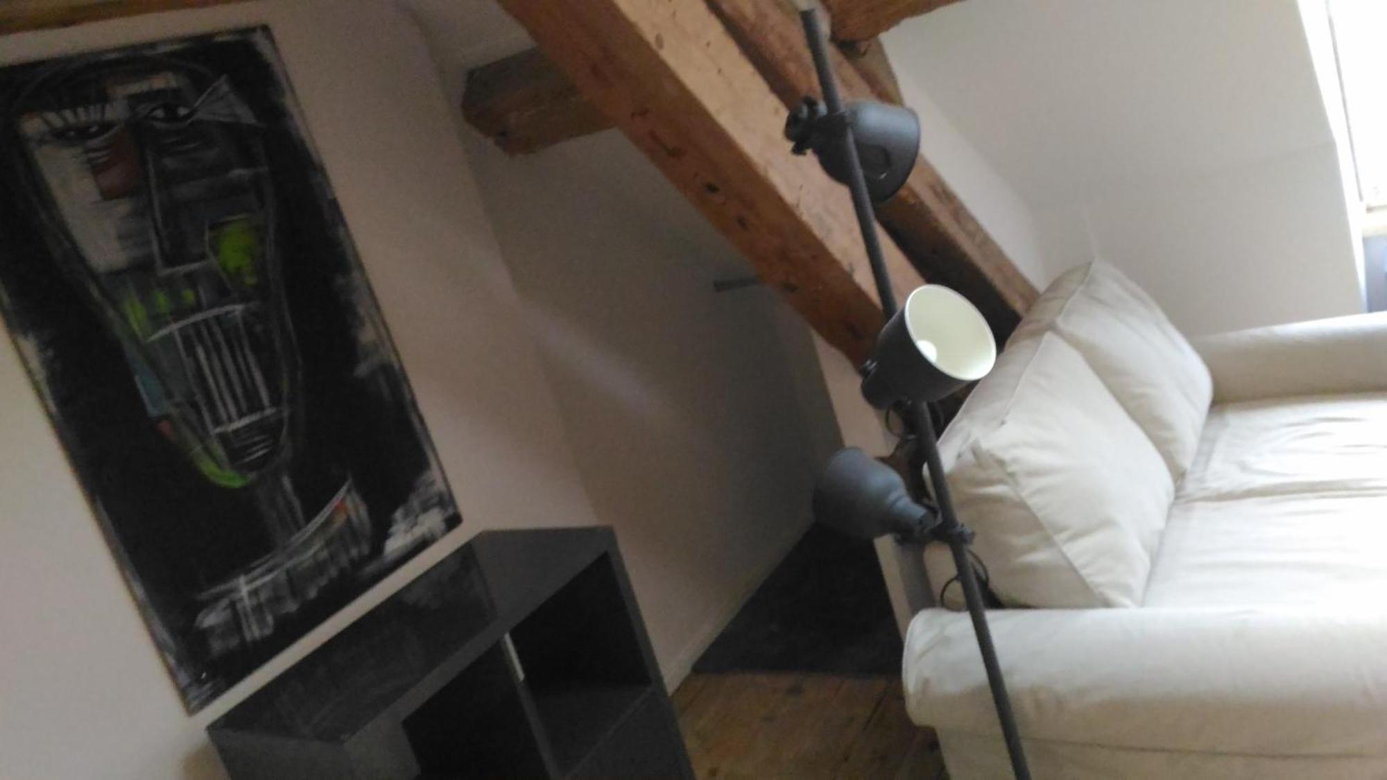 Studio Meuble Proche Conseil Departemental Du Jura Lons-le-Saunier Extérieur photo