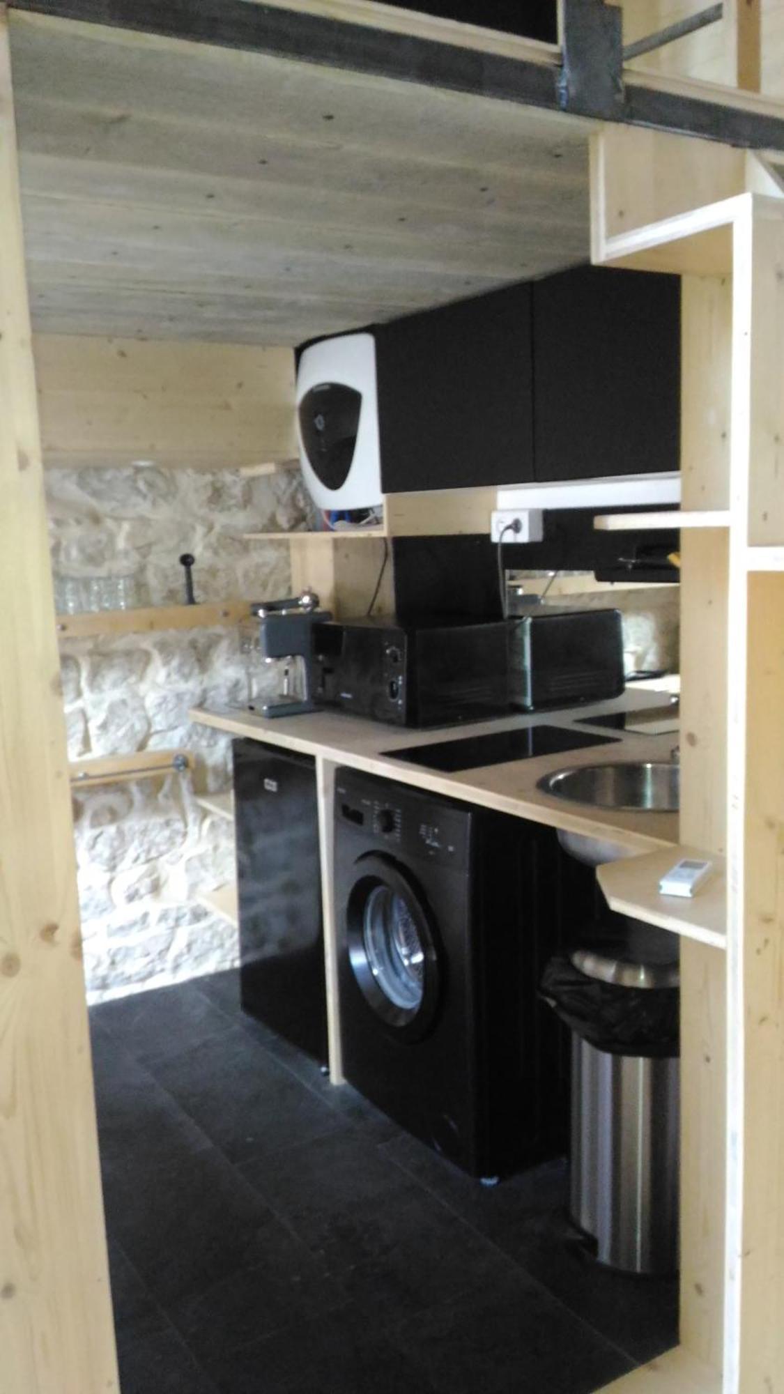 Studio Meuble Proche Conseil Departemental Du Jura Lons-le-Saunier Extérieur photo
